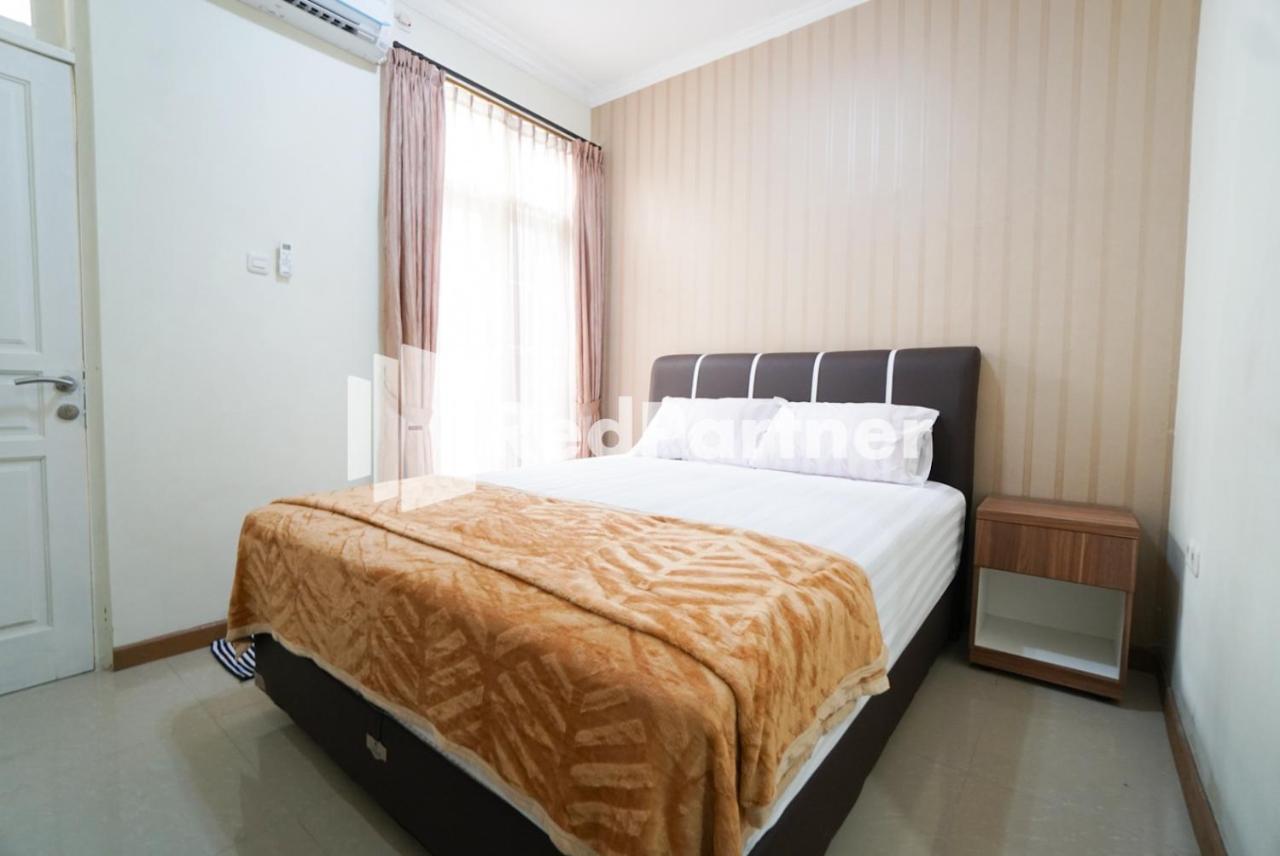 Fazza Syariah Mitra Reddoorz Hotel Jakarta Exterior foto