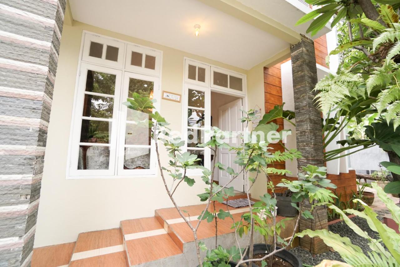 Fazza Syariah Mitra Reddoorz Hotel Jakarta Exterior foto